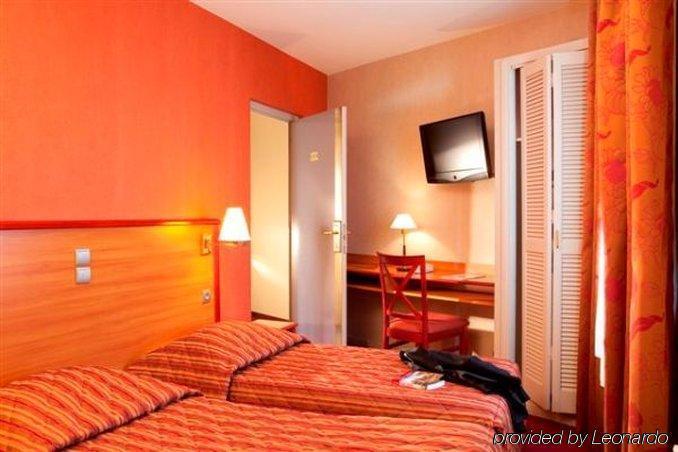 Eiffel Villa Garibaldi Paris Room photo